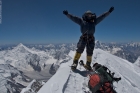Piotr Morawski na szczycie Gasherbrum I