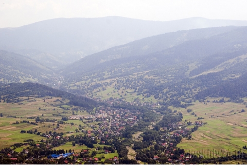 wegierska-gorka-zabnica-oraz-masyw-rysianki-i-lipowskiej-w-tle-beskid-zywiecki