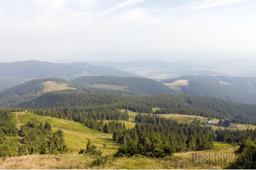 kopiec-i-hala-miziowa-w-tle-beskid-zywiecki-widok-z-kopuly-szczytowej-pilska-beskid-zywiecki