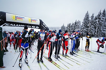Nie boją się zimy - w Jakuszycach biegają na nartach!
