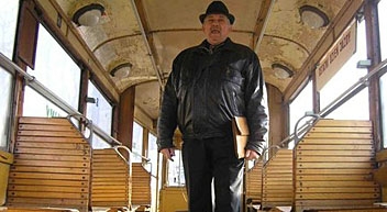 Prezes BTT, Józef Dzieniszewski, ma nadzieję, że uda się uratować jak najwięcej tramwajów (© Fot. Jacek Drost)