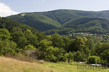 Ustroń, widok w kierunku Czantorii Fot.: Arch. Beskidy24.pl Ustroń, widok w kierunku Czantorii Fot.: Arch. Beskidy24.pl