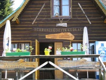 Schronisko PTTK - Kudłacze Schronisko PTTK - Kudłacze