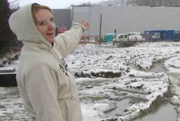W gminie powiedziano nam, że mamy sami dogadać się z inwestorem – mówi Renata Waligóra Fot.: Łukasz Gardas W gminie powiedziano nam, że mamy sami dogadać się z inwestorem – mówi Renata Waligóra Fot.: Łukasz Gardas