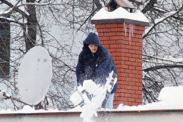 Mieszkańcy Beskidów cały weekend walczyli ze śniegiem. Fot.: Jacek Drost