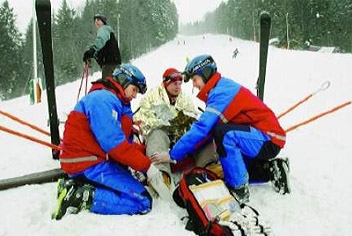 Beskidzcy goprowcy interweniowali tej zimy już ponad tysiąc razy. Dlatego apelują do turystów wybierających się w góry o ostrożność i zachowanie rozsądku. Beskidzcy goprowcy interweniowali tej zimy już ponad tysiąc razy. Dlatego apelują do turystów wybierających się w góry o ostrożność i zachowanie rozsądku.